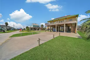 2019 Vista Dr, Crystal Beach, TX 77650 - Photo 34