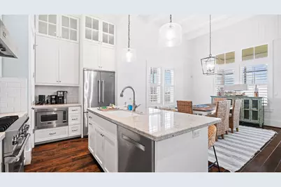 2614 E Seaside Drive, Galveston, TX 77550 - Photo 10