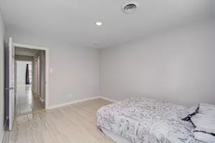8530 Rowan Ln, Houston, TX 77036 - Photo 22