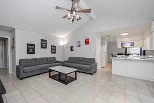 8530 Rowan Ln, Houston, TX 77036 - Photo 12