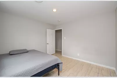 8530 Rowan Lane, Houston, TX 77036 - Photo 24