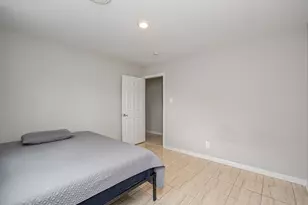 8530 Rowan Ln, Houston, TX 77036 - Photo 24