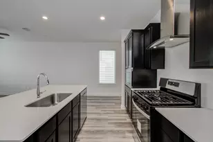 12318 Churchill downs Dr, Houston, TX 77047 - Photo 6