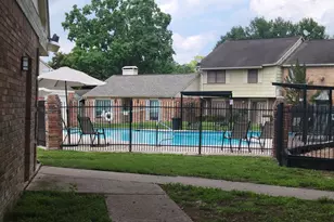 10813 Sandpiper Dr, Houston, TX 77096 - Photo 24