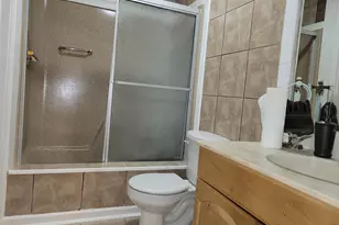 10813 Sandpiper Dr, Houston, TX 77096 - Photo 14