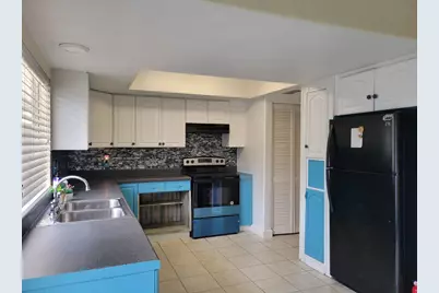 10813 Sandpiper Drive, Houston, TX 77096 - Photo 10