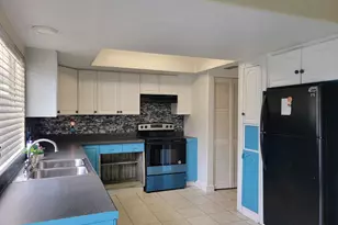 10813 Sandpiper Dr, Houston, TX 77096 - Photo 10