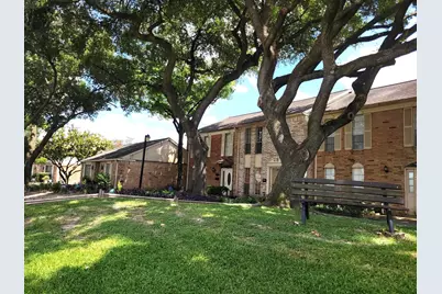 10813 Sandpiper Drive, Houston, TX 77096 - Photo 22