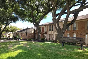 10813 Sandpiper Dr, Houston, TX 77096 - Photo 22