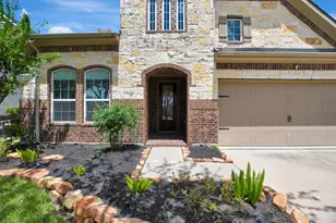 18226 Russett Green Dr, Tomball, TX 77377 - Photo 2