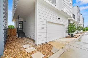 107 Tolima Dove St, Houston, TX 77018 - Photo 4