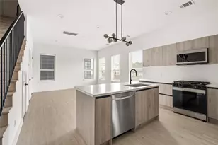 107 Tolima Dove St, Houston, TX 77018 - Photo 12