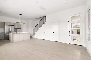 107 Tolima Dove St, Houston, TX 77018 - Photo 6