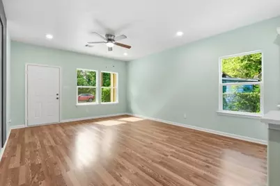 819 Junction Avenue #A, Cleveland, TX 77328 - Photo 4
