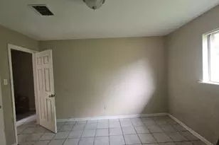 1122 Havner Ln, Houston, TX 77037 - Photo 10