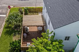 1228 16th St, Galveston, TX 77550 - Photo 44