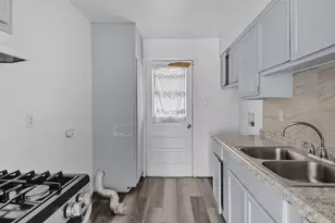 7888 Gallahad St, Houston, TX 77078 - Photo 6