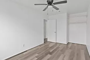 7888 Gallahad St, Houston, TX 77078 - Photo 12