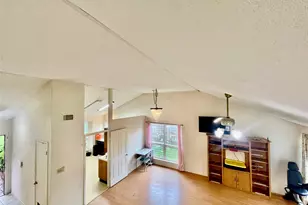 12066 Kleinmeadow Dr, Houston, TX 77066 - Photo 2