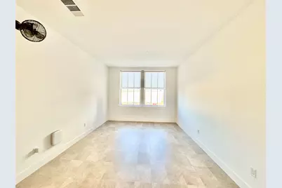 2102 Mechanic Street #203, Galveston, TX 77550 - Photo 4