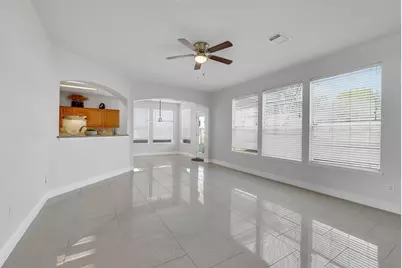 12426 Shadowpoint Drive, Houston, TX 77082 - Photo 8