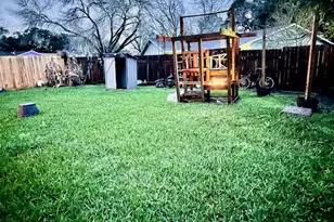 2230 Fall Meadow Dr, Missouri City, TX 77459 - Photo 2