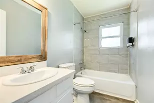 302 W 8th St, Freeport, TX 77541 - Photo 24