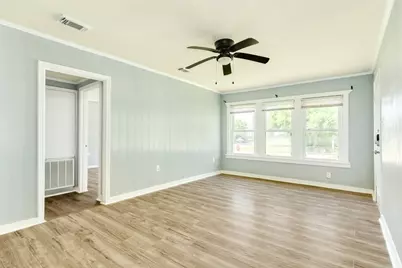 302 W 8th Street #A, Freeport, TX 77541 - Photo 4