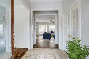 1103 Glendale Dr, Sugar Land, TX 77479 - Photo 2