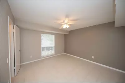1880 White Oak Drive #118, Houston, TX 77009 - Photo 14