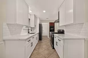 12523 Hunting Briar Dr, Houston, TX 77099 - Photo 20