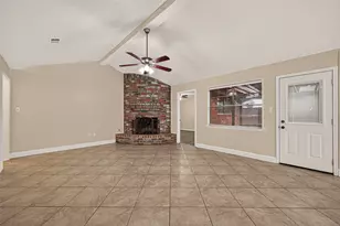 12523 Hunting Briar Dr, Houston, TX 77099 - Photo 10