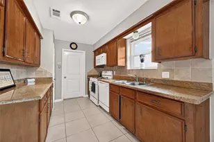 24114 Spring Briar Ln, Spring, TX 77373 - Photo 8