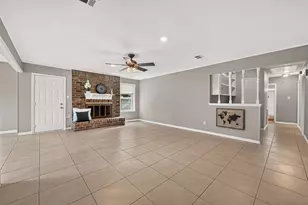 24114 Spring Briar Ln, Spring, TX 77373 - Photo 4