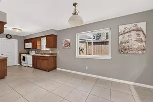 24114 Spring Briar Ln, Spring, TX 77373 - Photo 6