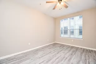 7575 Kirby Dr, Houston, TX 77030 - Photo 16
