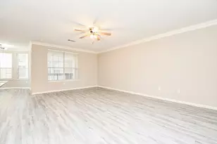 7575 Kirby Dr, Houston, TX 77030 - Photo 10
