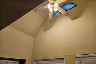 2425 Holly Hall Street, Houston, TX 77054 - Photo 18