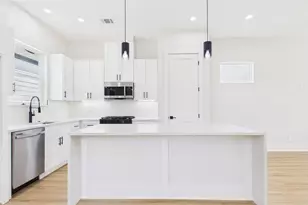 4508 Robertson, Houston, TX 77009 - Photo 10