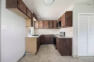6105 Bayway Dr, Baytown, TX 77520 - Photo 14
