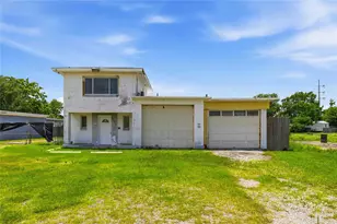 6105 Bayway Dr, Baytown, TX 77520 - Photo 2