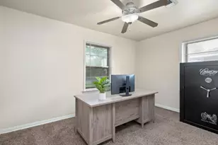 103 Midway Dr, Baytown, TX 77521 - Photo 10