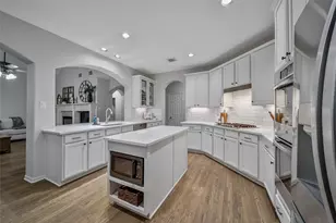 63 Silver Bayou Ct, Conroe, TX 77384 - Photo 12