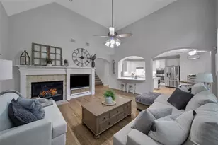 63 Silver Bayou Ct, Conroe, TX 77384 - Photo 8
