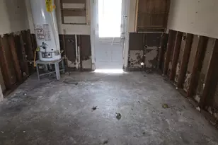 408 Dwyer St, Angleton, TX 77515 - Photo 14