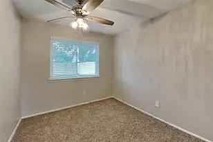 10107 King Ranch Ln, Sugar Land, TX 77498 - Photo 10