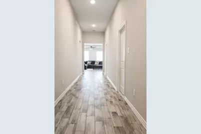 417 Dr Martin Luther King Jr Drive, La Porte, TX 77571 - Photo 2