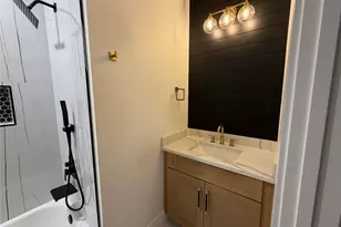 8013 Cora St, Houston, TX 77088 - Photo 14