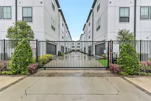 2804 Grand Fountains Dr, Houston, TX 77054 - Photo 32