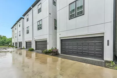 2804 Grand Fountains Drive #D, Houston, TX 77054 - Photo 28